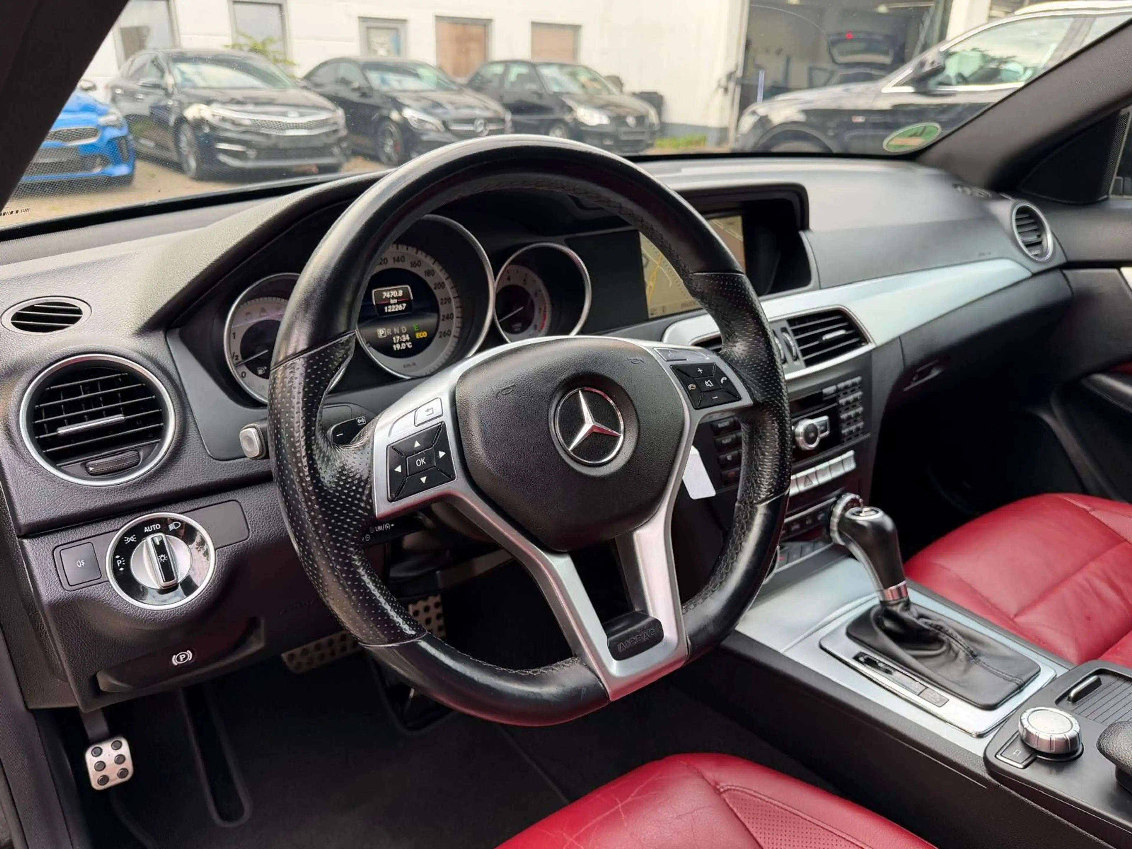 Mercedes-Benz C 180 CGI Coupe  AMG-Paket — photo 11