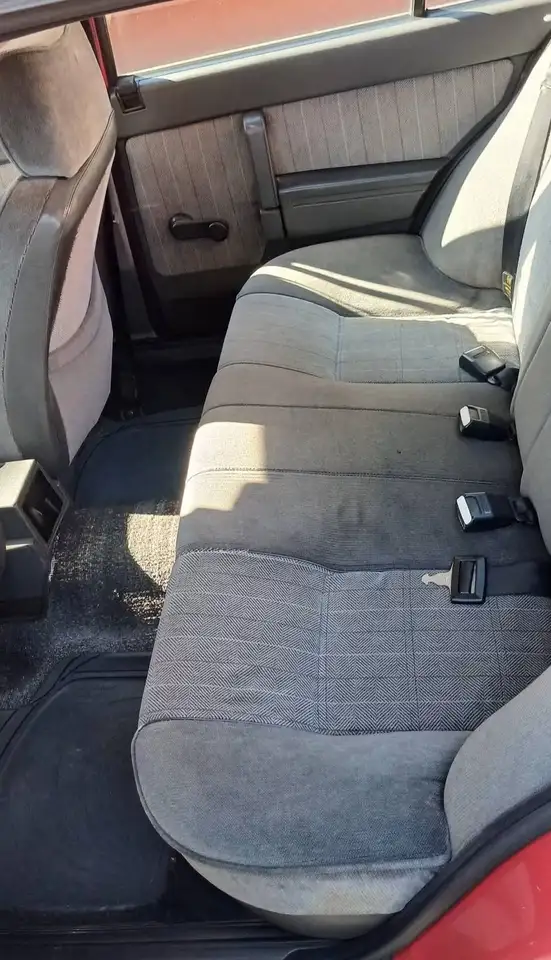 Alfa Romeo 75 1.6 ie, foto 8