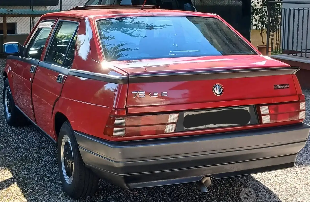 Alfa Romeo 75 1.6 ie, foto 2