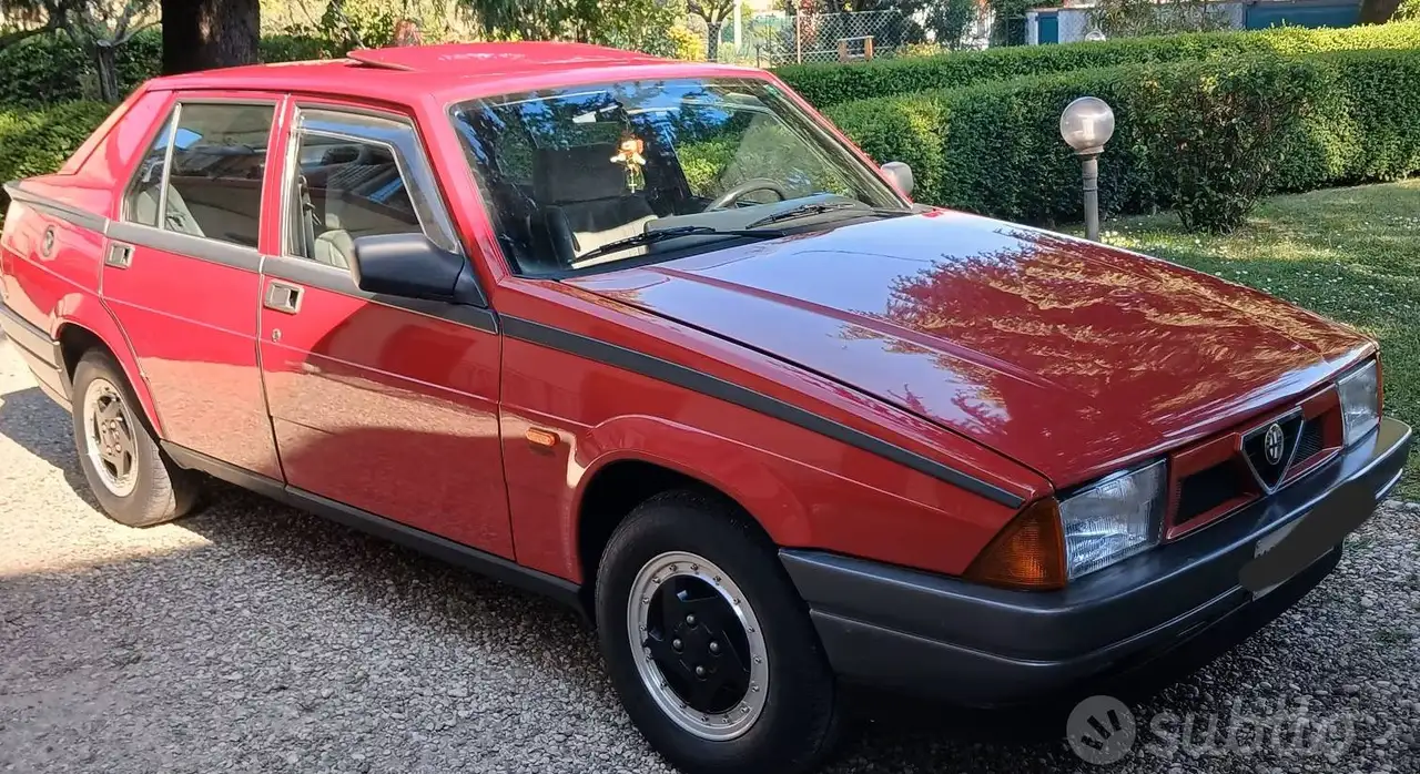 Alfa Romeo 75 1.6 ie, foto 1