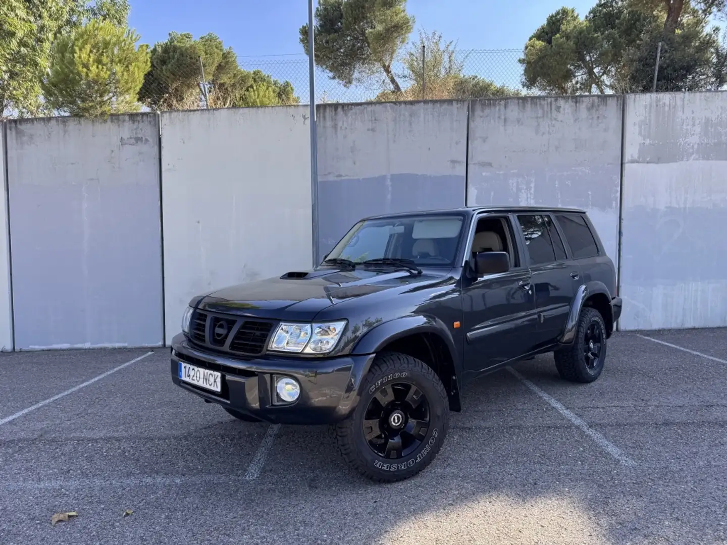 Nissan Patrol 3.0TD Elegance Aut. Szary - 2