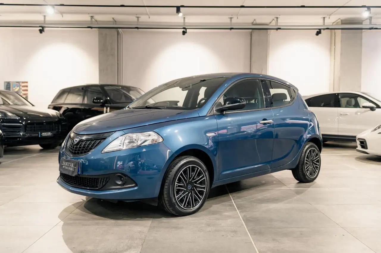 Lancia Ypsilon