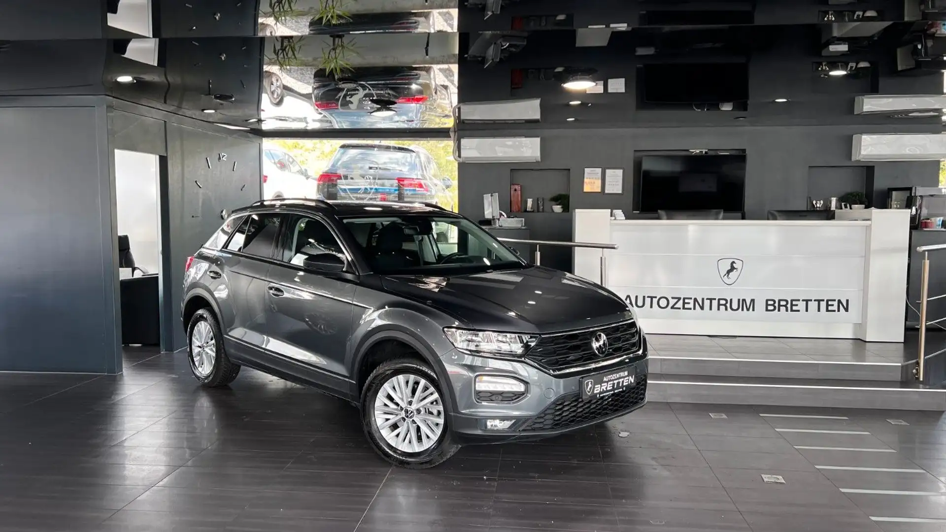 Volkswagen T-Roc 1.0 TSI PDC*SHZ*ACC*1.Hand Grau - 2