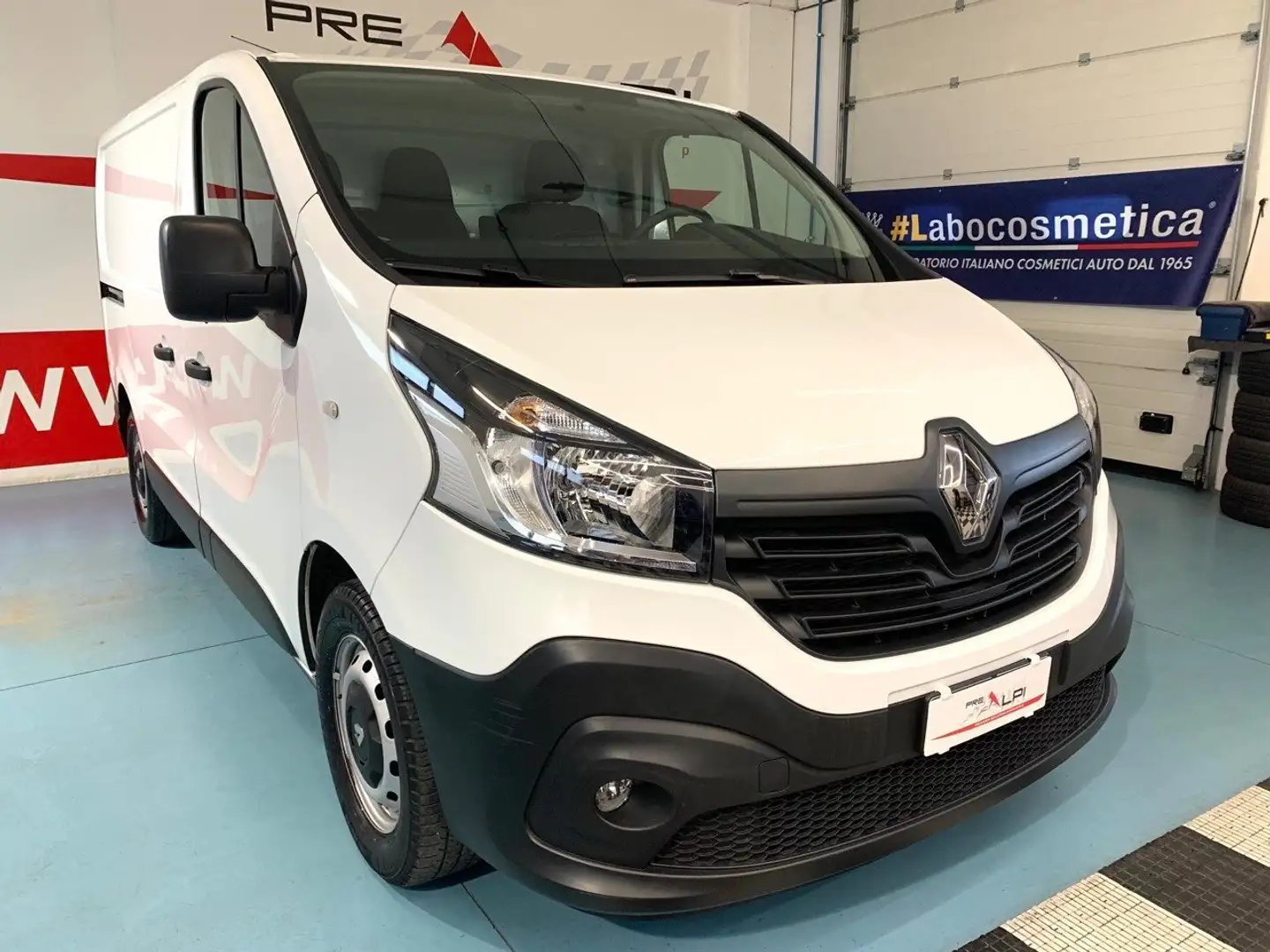 Renault Trafic Blanc - 1