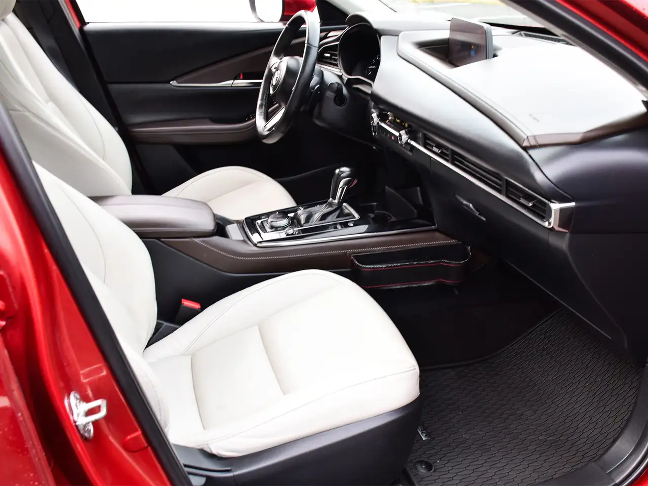 Mazda CX-30 снимка Mazda CX-30