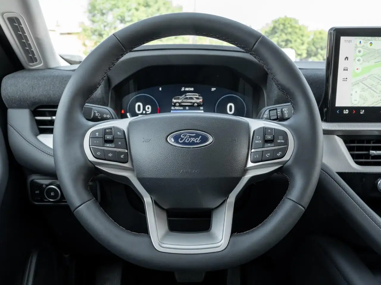 Ford Explorer снимка Ford Explorer