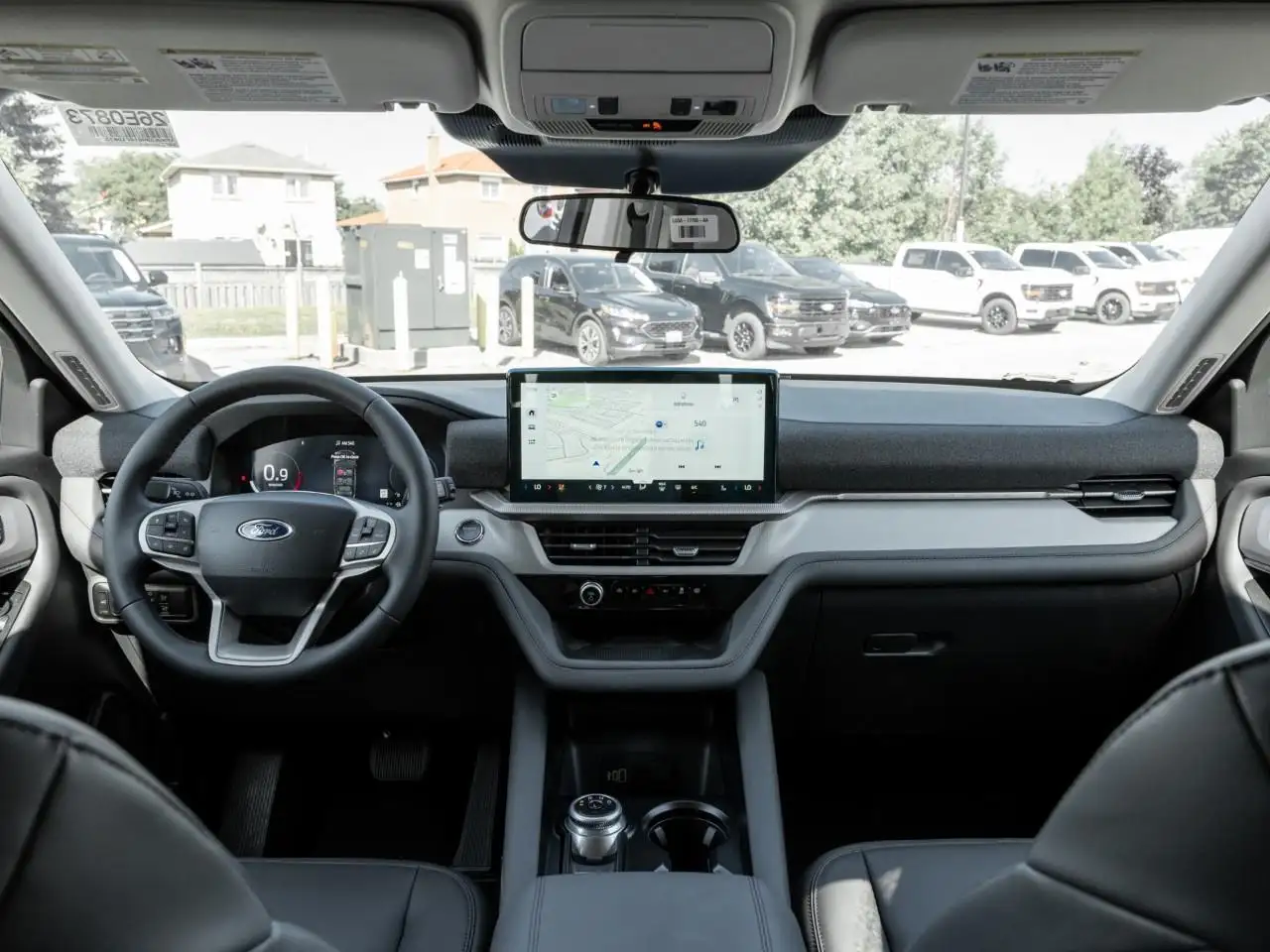 Ford Explorer снимка Ford Explorer