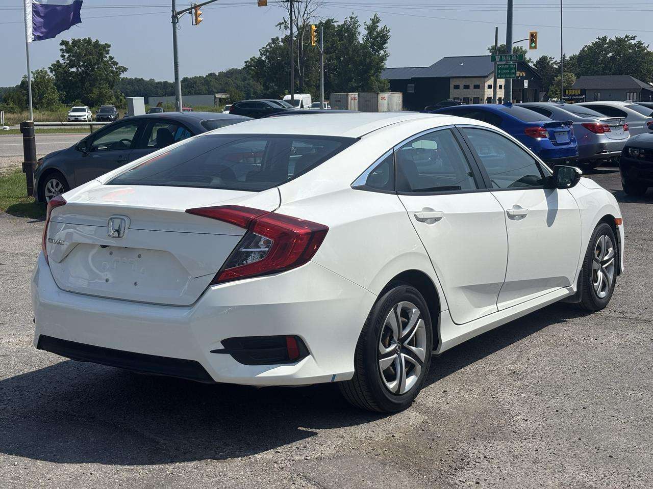 2017 Honda Civic 4dr Man LX — снимка 1