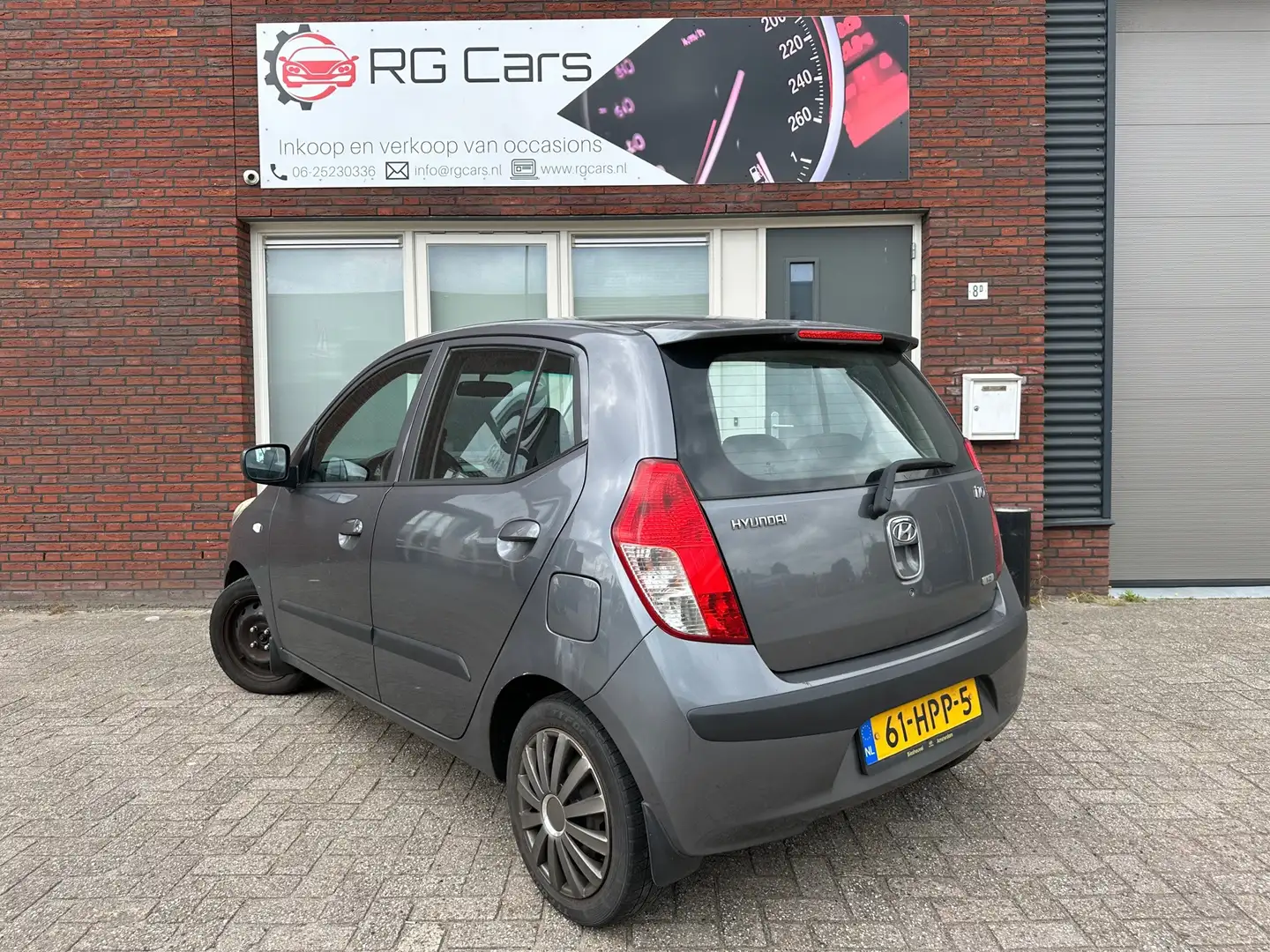 Hyundai i10 1.25i Dynamic / 5DRS / NAP Grijs - 2