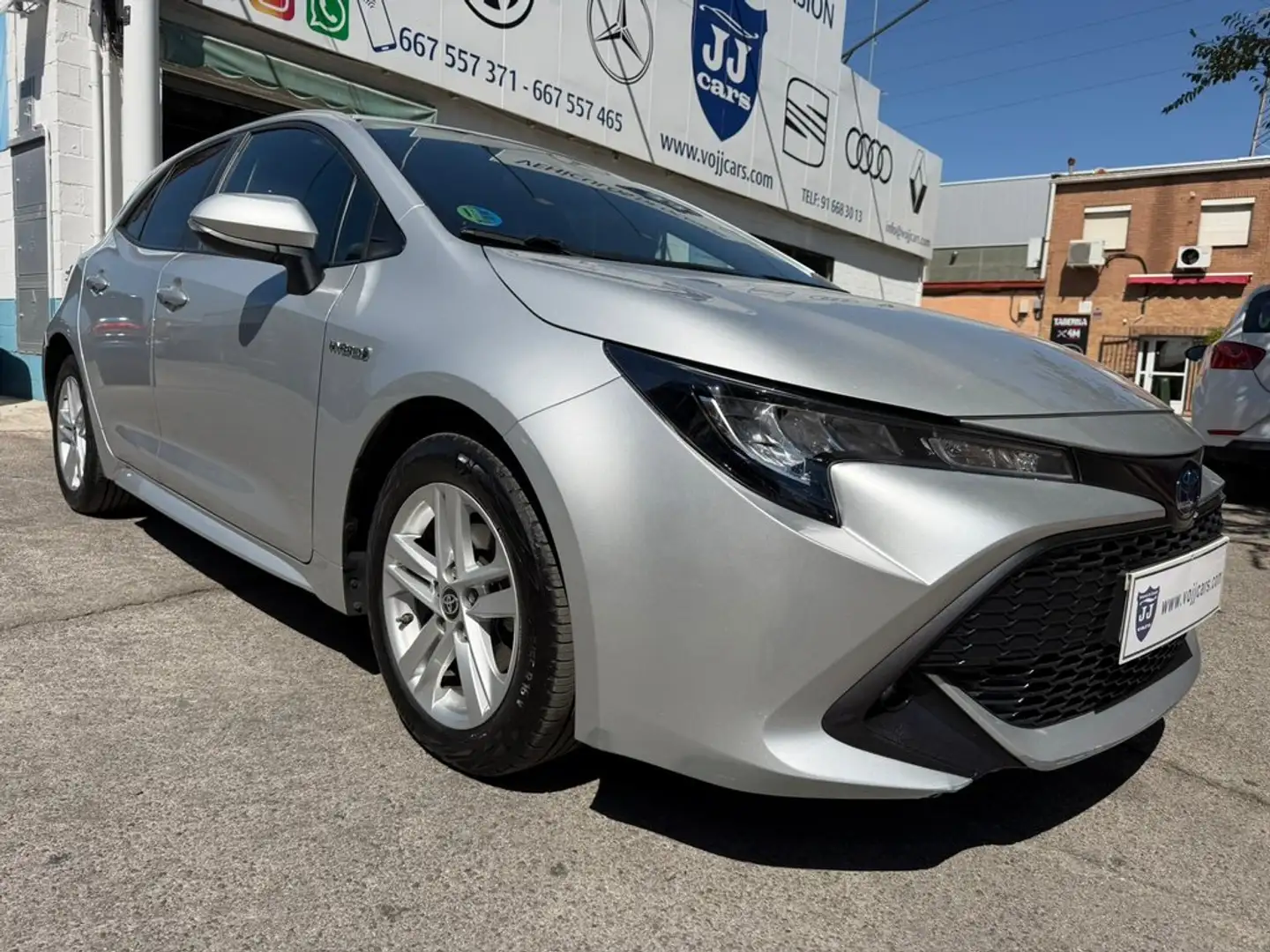 Toyota Corolla 1.8 125H BUSINESS E-CVT Gris - 2