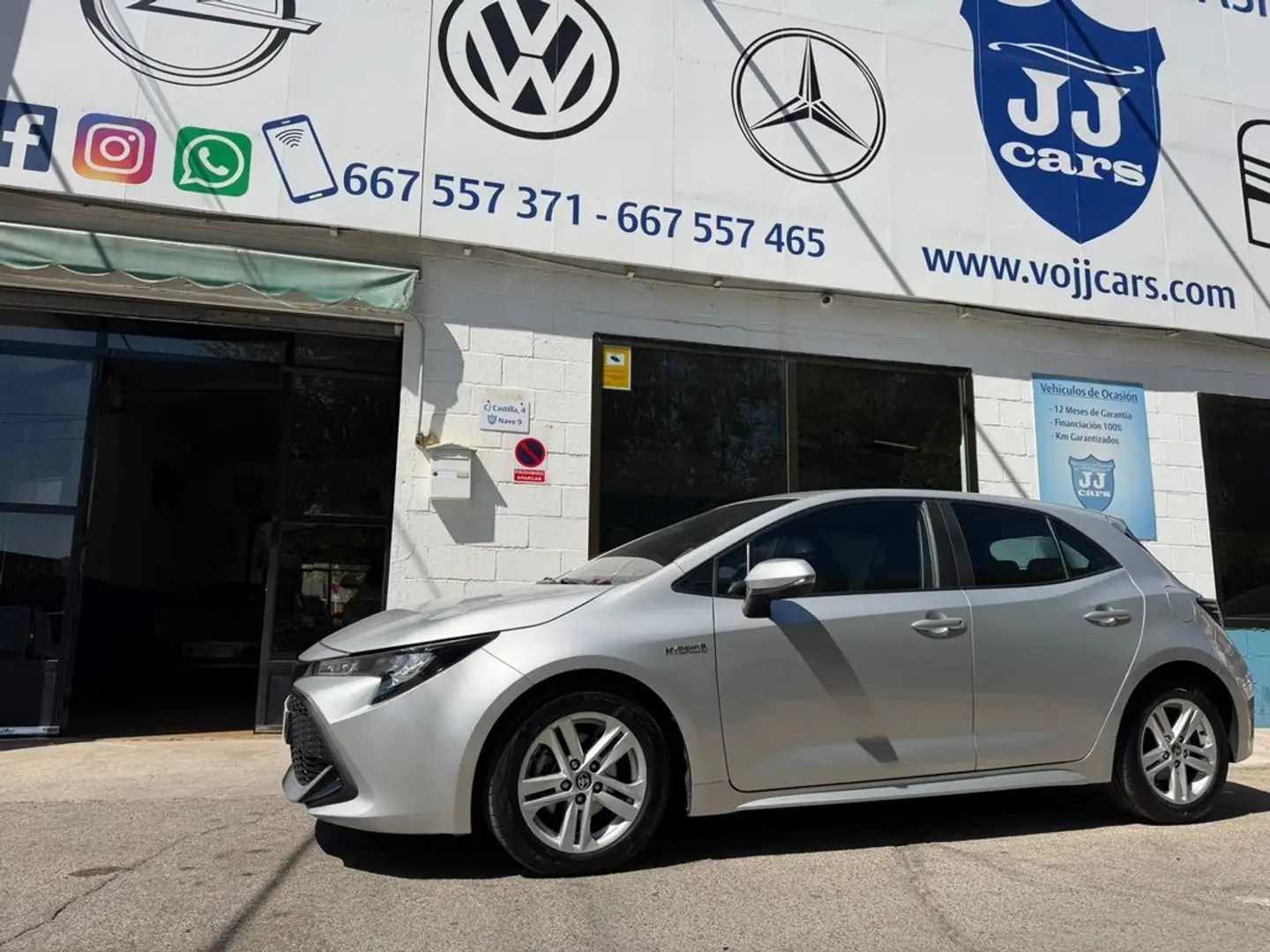 Toyota Corolla 1.8 125H BUSINESS E-CVT Gris - 1