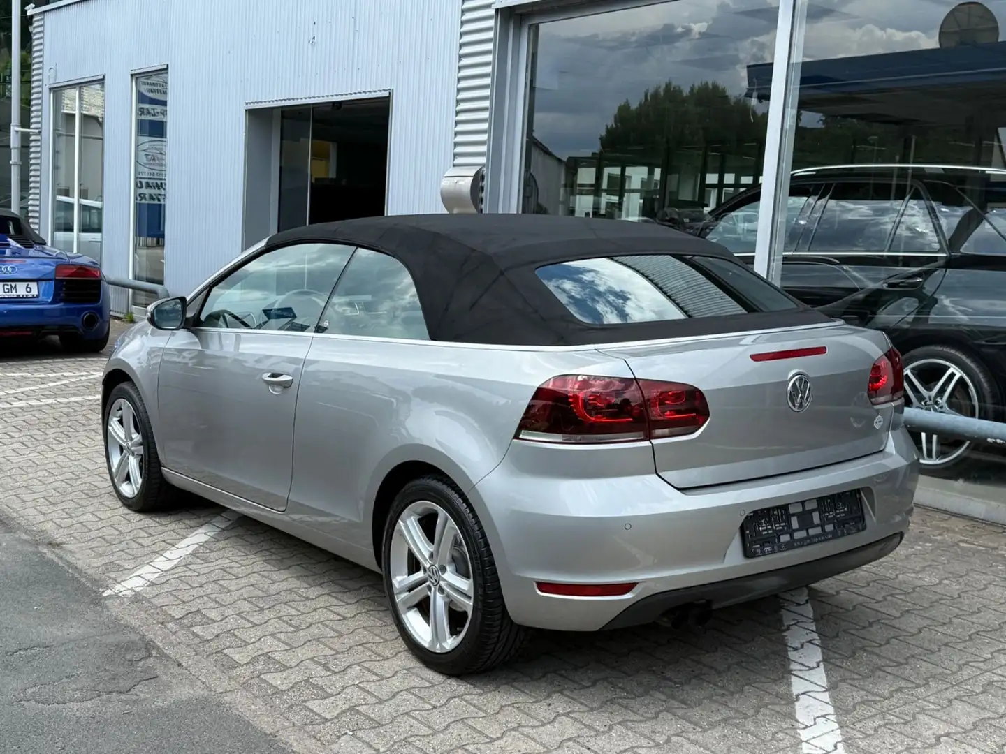 Volkswagen Golf VI Cabriolet 1.4 TSI DSG PDC SHZ Tempomat Argento - 2