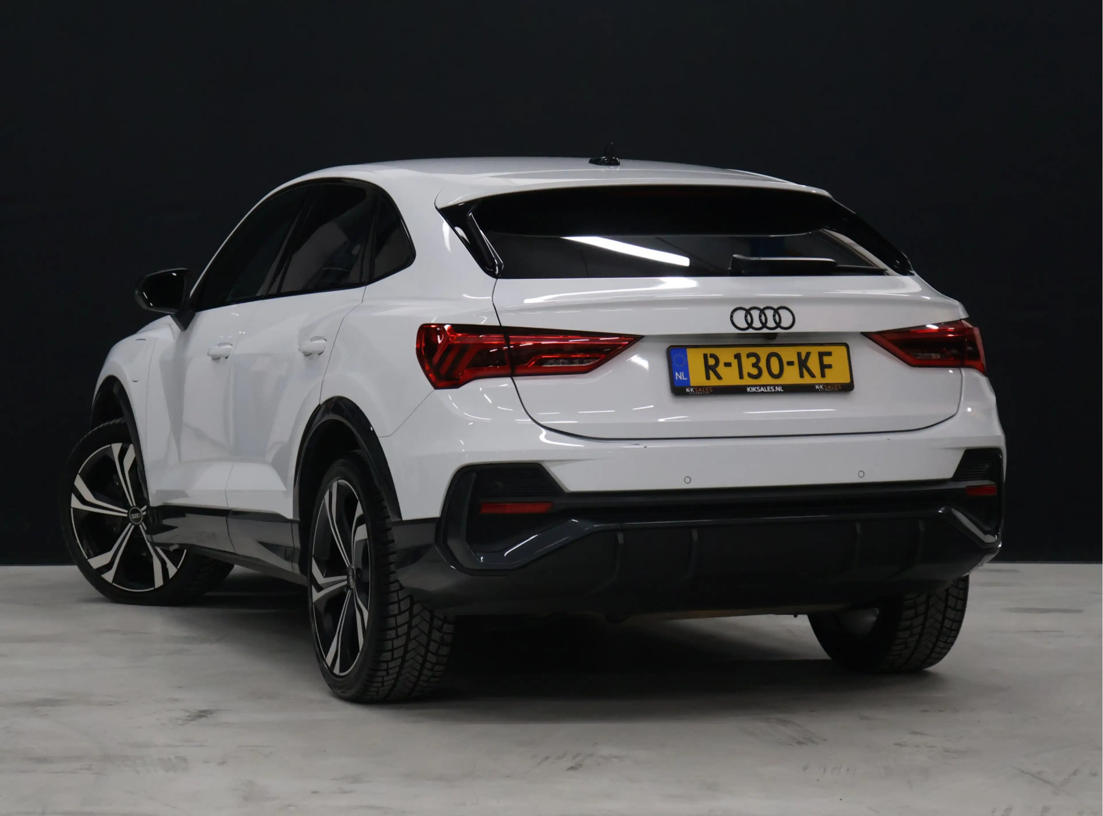 Audi Q3 Sportback 45 TFSI e Edition [TREKHAAK, CAMERA, APP — photo 4