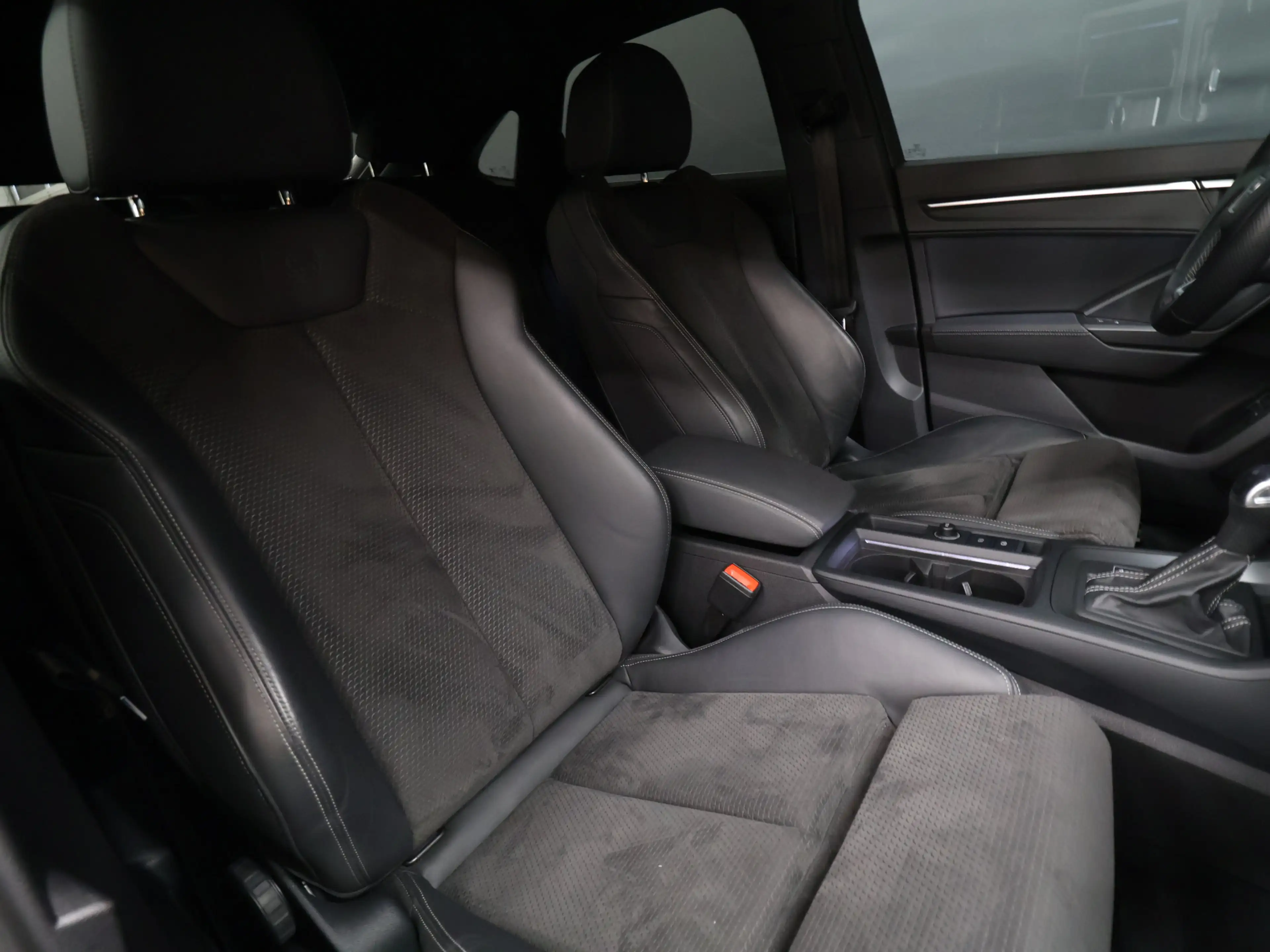 Audi Q3 Sportback 45 TFSI e Edition [TREKHAAK, CAMERA, APP — photo 6