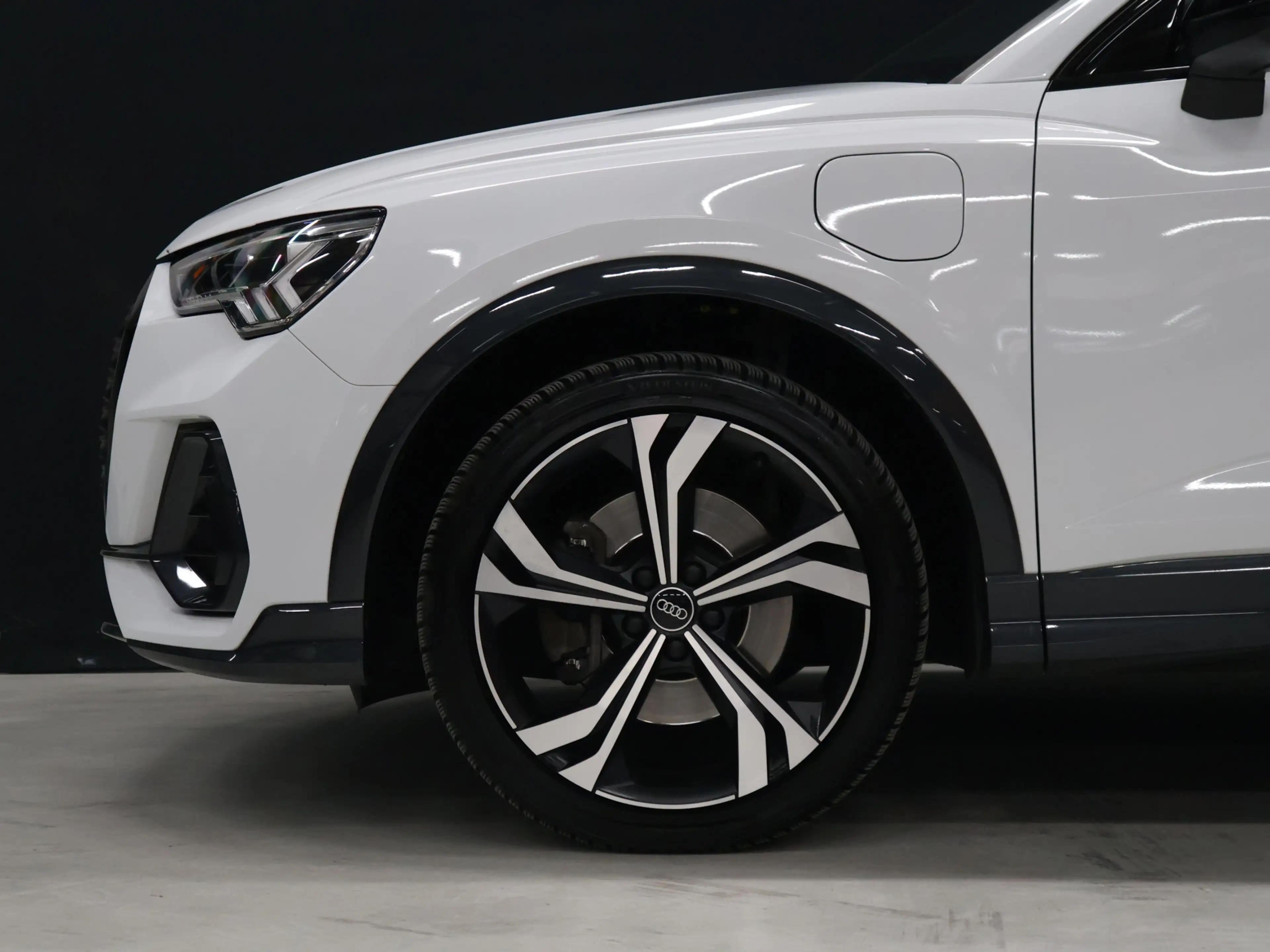 Audi Q3 Sportback 45 TFSI e Edition [TREKHAAK, CAMERA, APP — photo 3