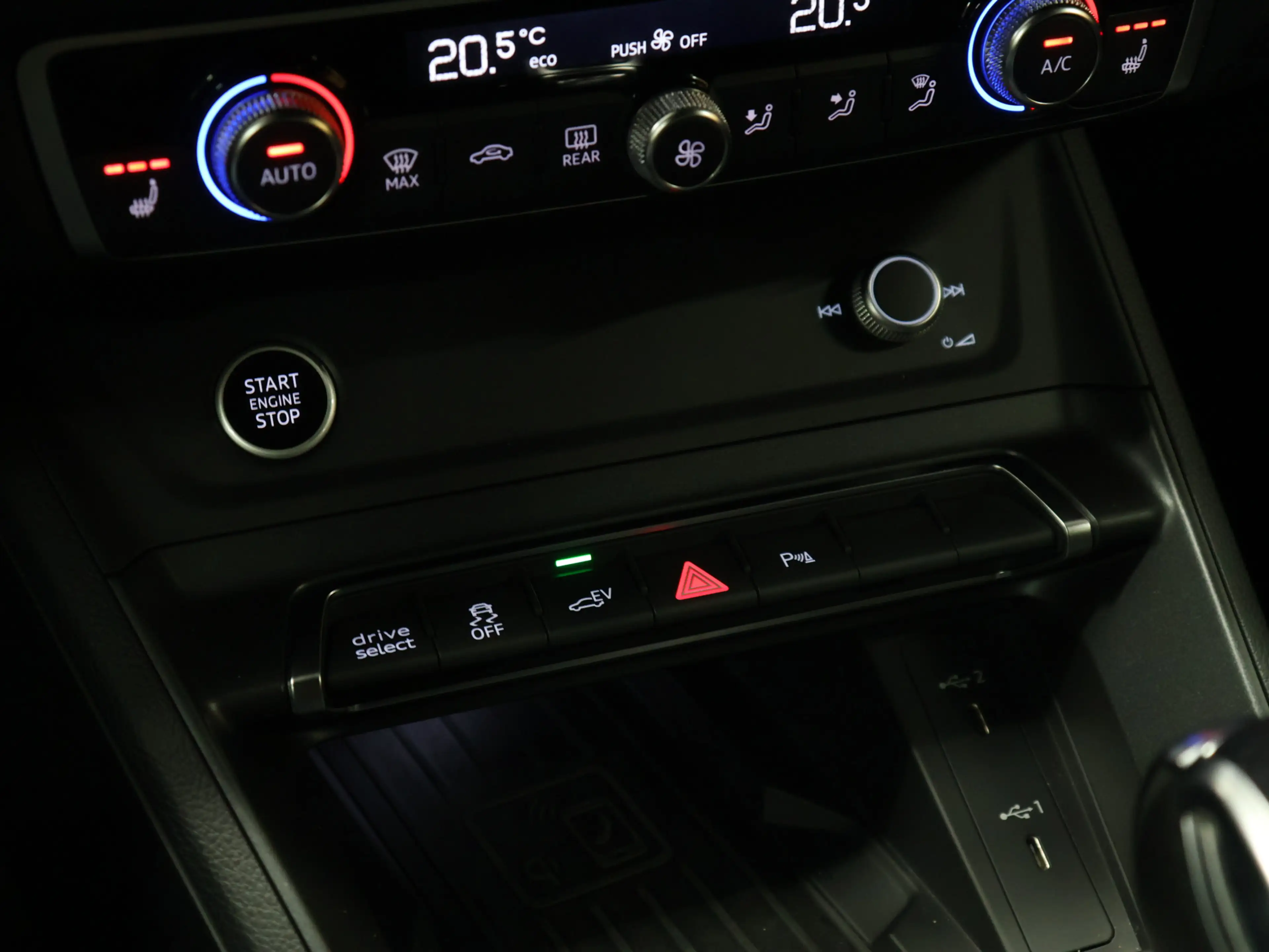Audi Q3 Sportback 45 TFSI e Edition [TREKHAAK, CAMERA, APP — photo 21