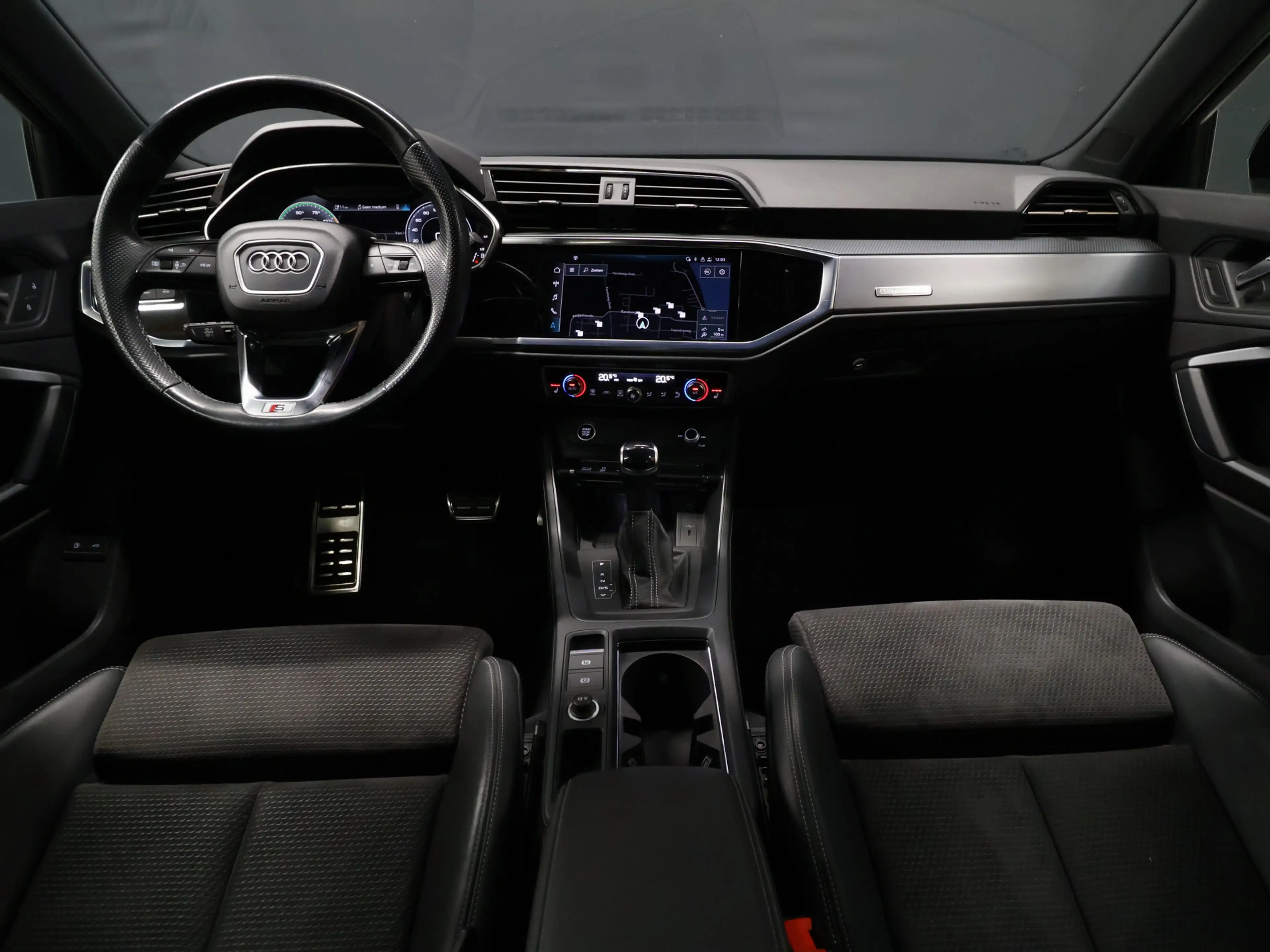 Audi Q3 Sportback 45 TFSI e Edition [TREKHAAK, CAMERA, APP — photo 5