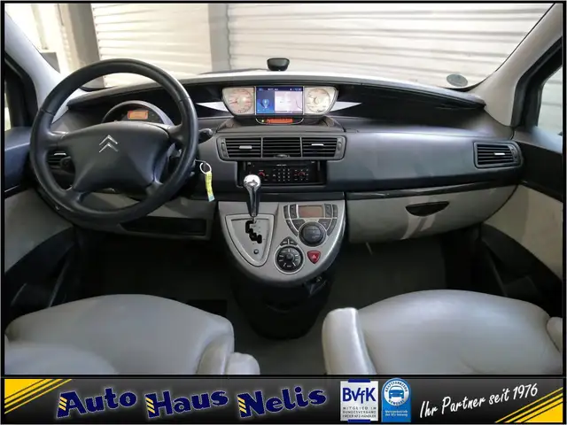 Citroen C8 view 10