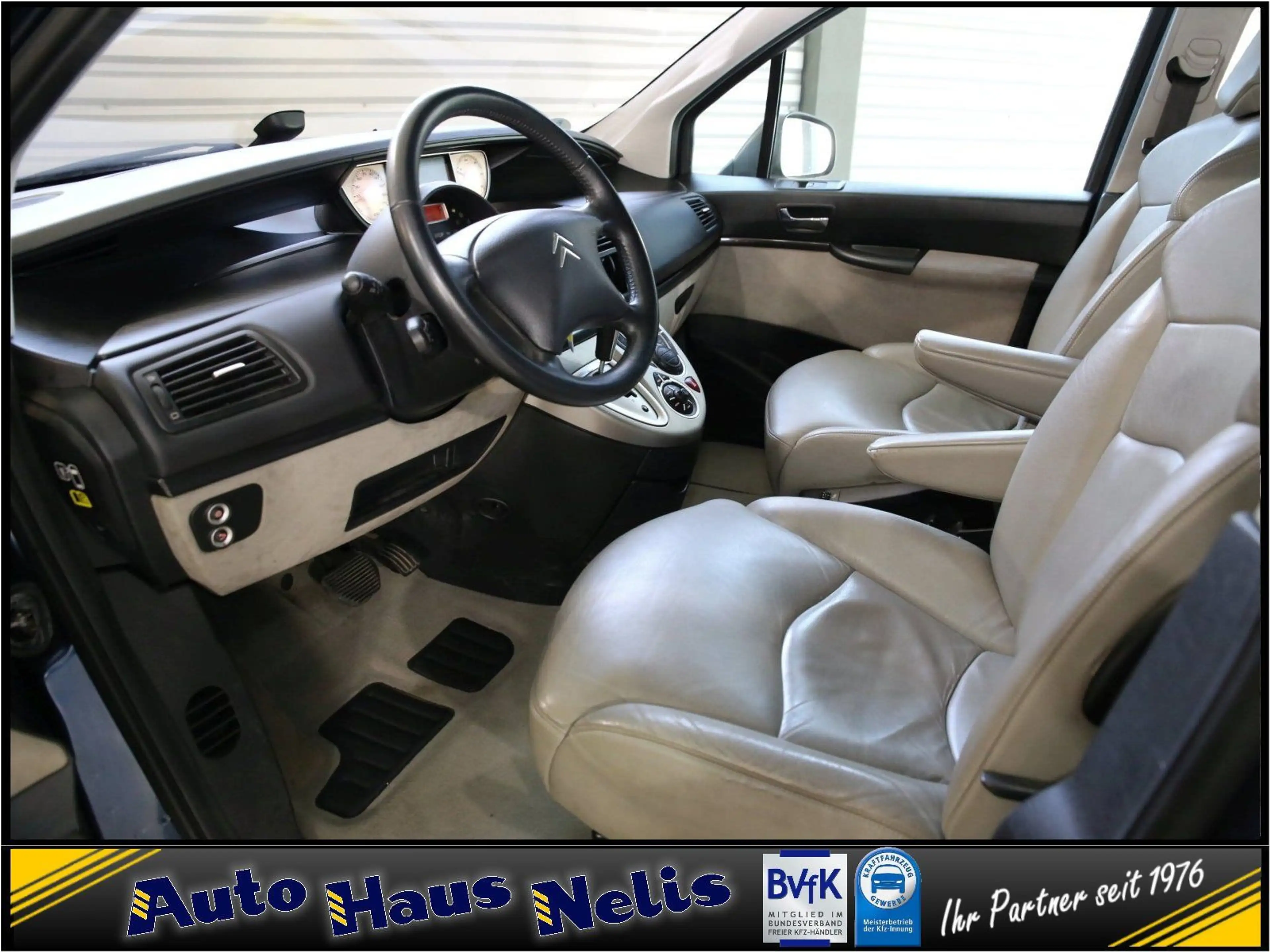 Citroen C8 2.0 HDI 7-Sitzer AHK Vorders.drehbar Navi Mem — photo 8