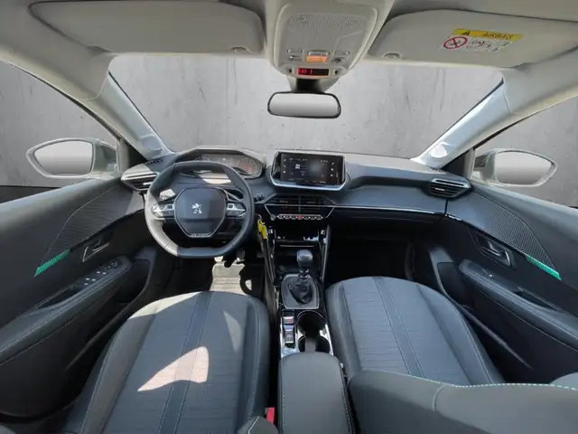 Peugeot 208 view 12