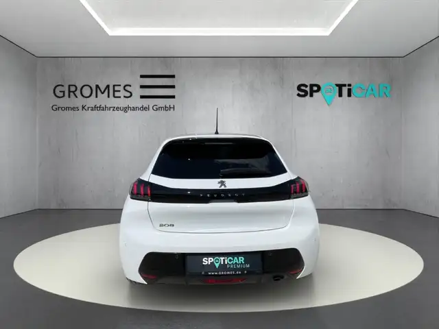 Peugeot 208 view 4