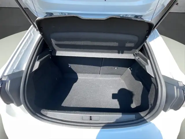Peugeot 208 view 7
