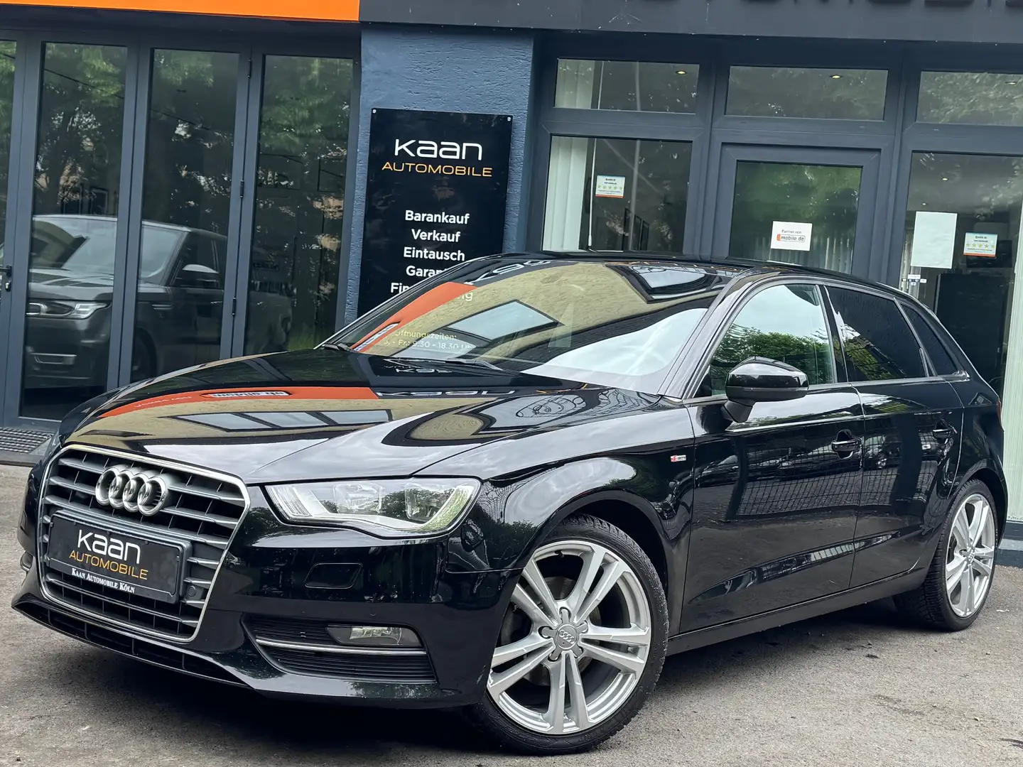 Audi A3 1.2 TFSI S line Sportpaket/S-HEFT/LEDER/NAVI/SHZ Schwarz - 2