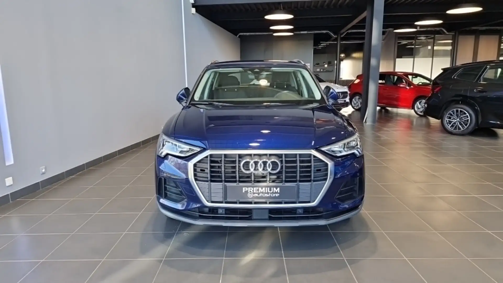 Audi Q3 35 TFSI 150 CH BUSINESS LINE Bleu - 2