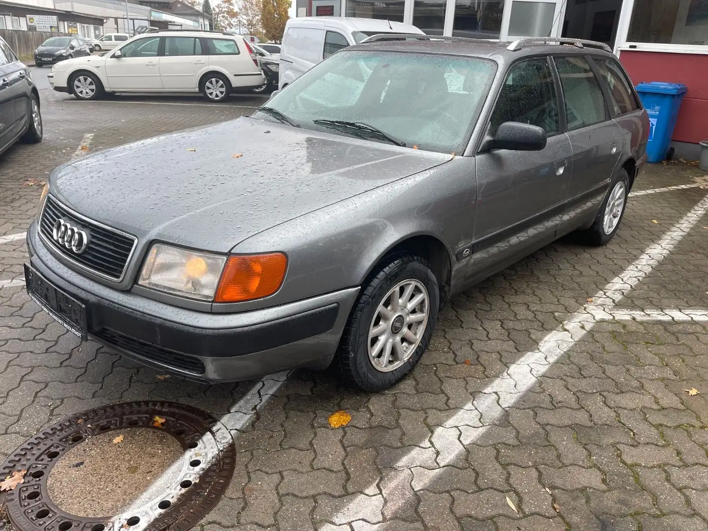 Audi 100 Avant 6 Gang Grau - 1