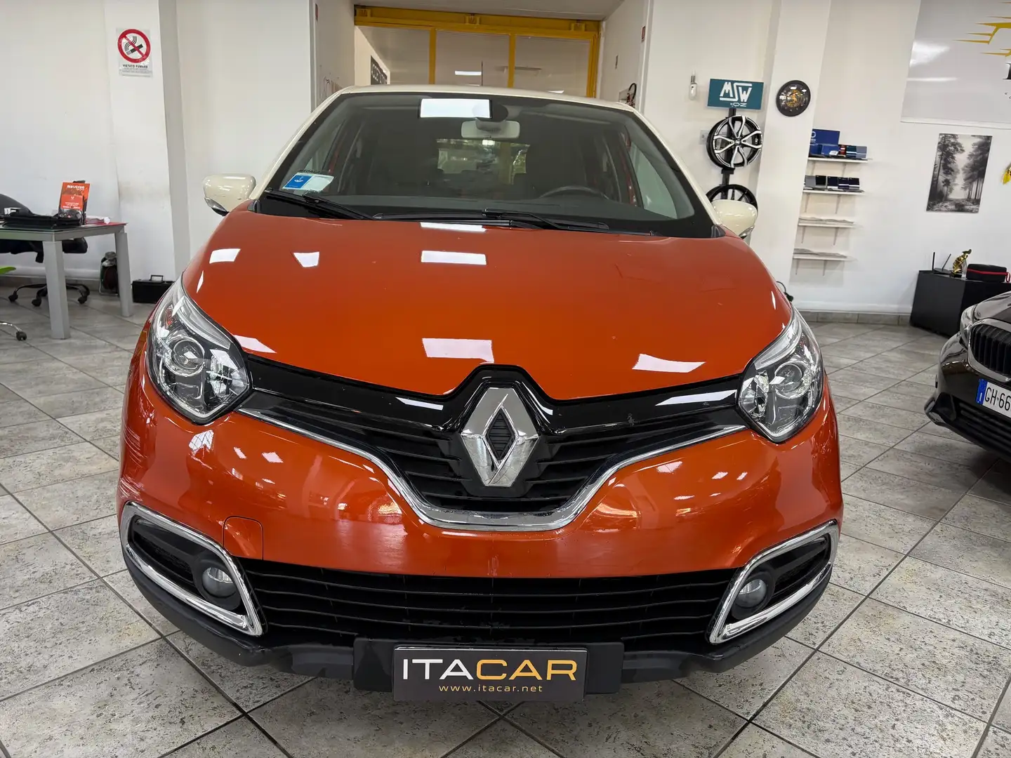 Renault Captur 1.2 tce Hypnotic (magnetik) 120cv edc Orange - 2