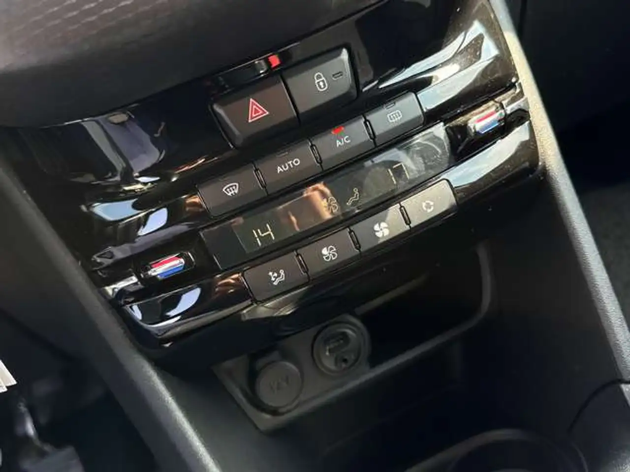 Peugeot 2008 2008 — photo 10