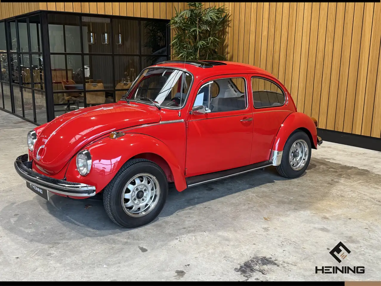 Volkswagen Kever 1303 S Met Schuifdak en Weltmeister velgen. Hollan, foto 1