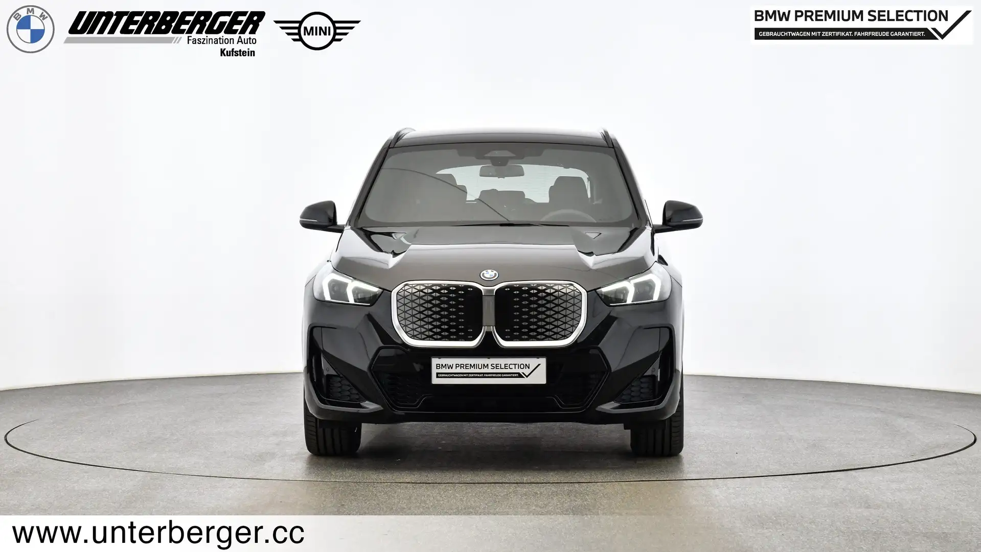 BMW iX1 eDrive20 U11 HB0 M Sportpaket DAB LED Shz Schwarz - 2