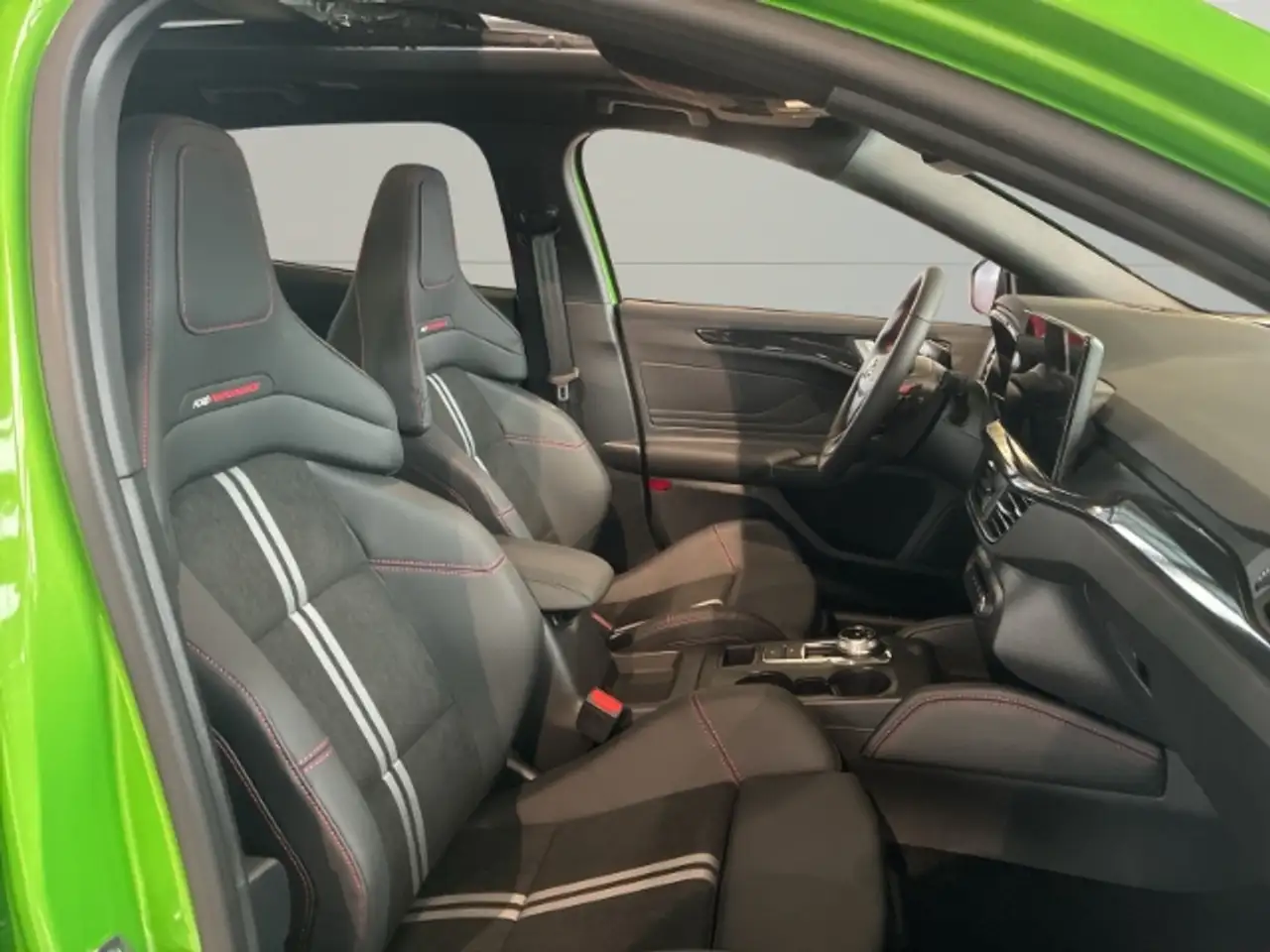 Ford Focus Turnier ST X 206 KW 280 PS Automatik sehr komplet 11