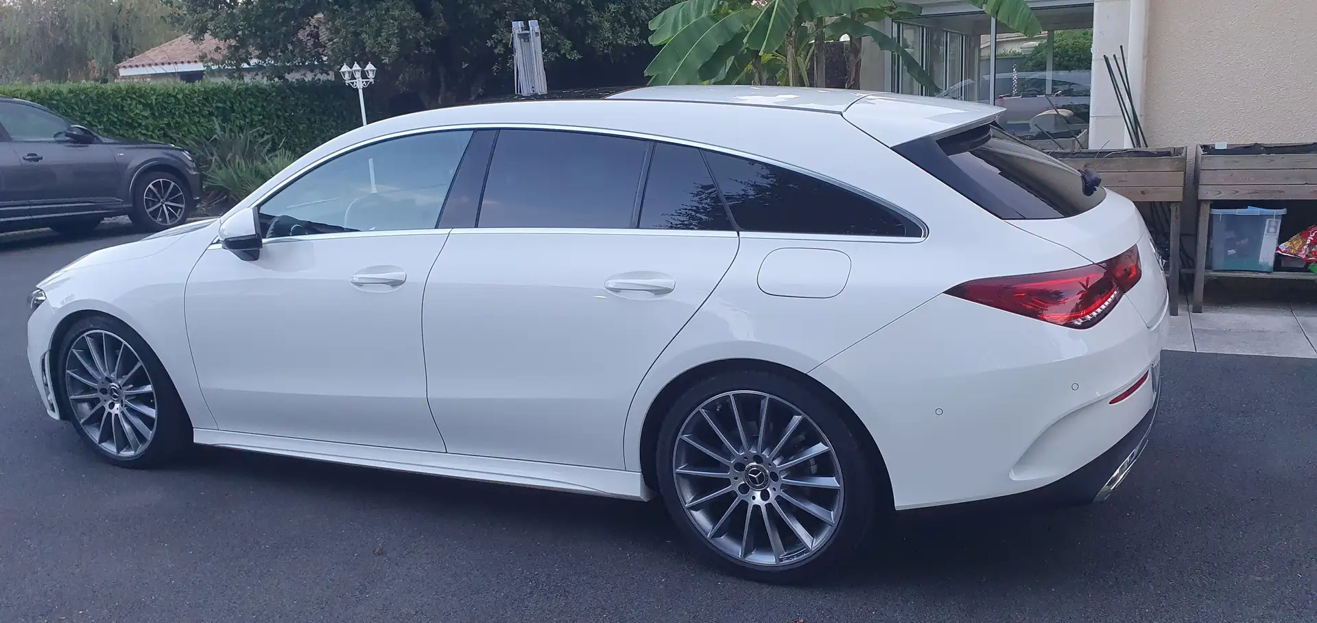 Mercedes-Benz CLA 220 CLA Shooting Brake 220 d 8G-DCT AMG Line Blanc - 2