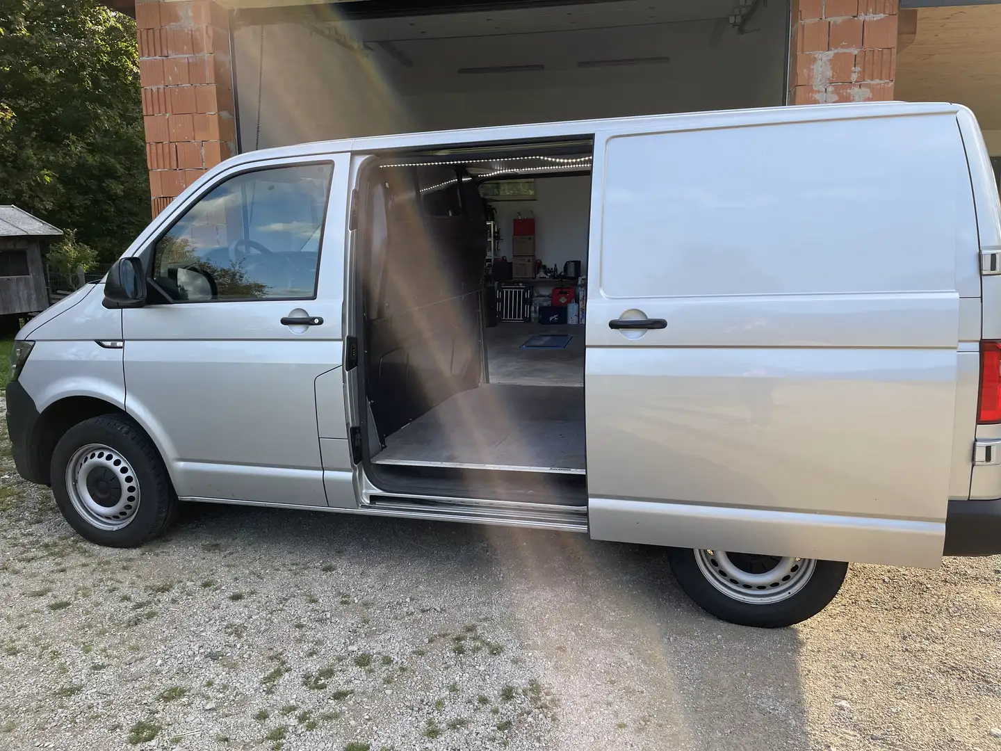 Volkswagen T6 Transporter - 2