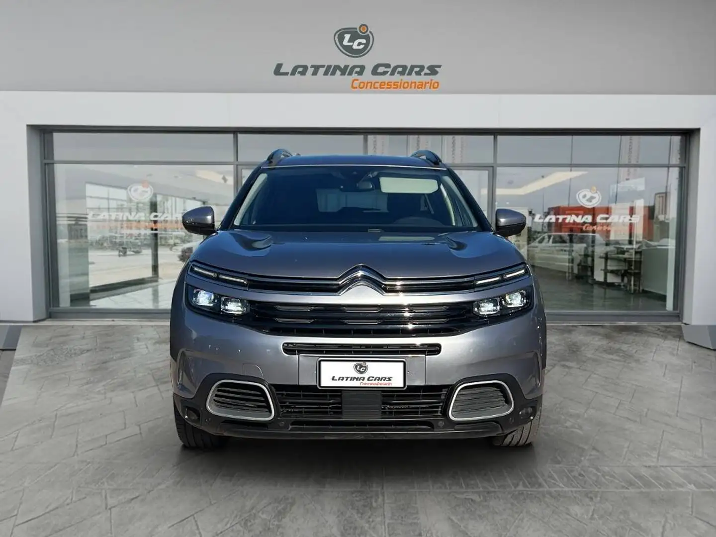 Citroen C5 Aircross 1.5 bluehdi Shine 130cv Con TELECAMERA & NAVIG. Gris - 2