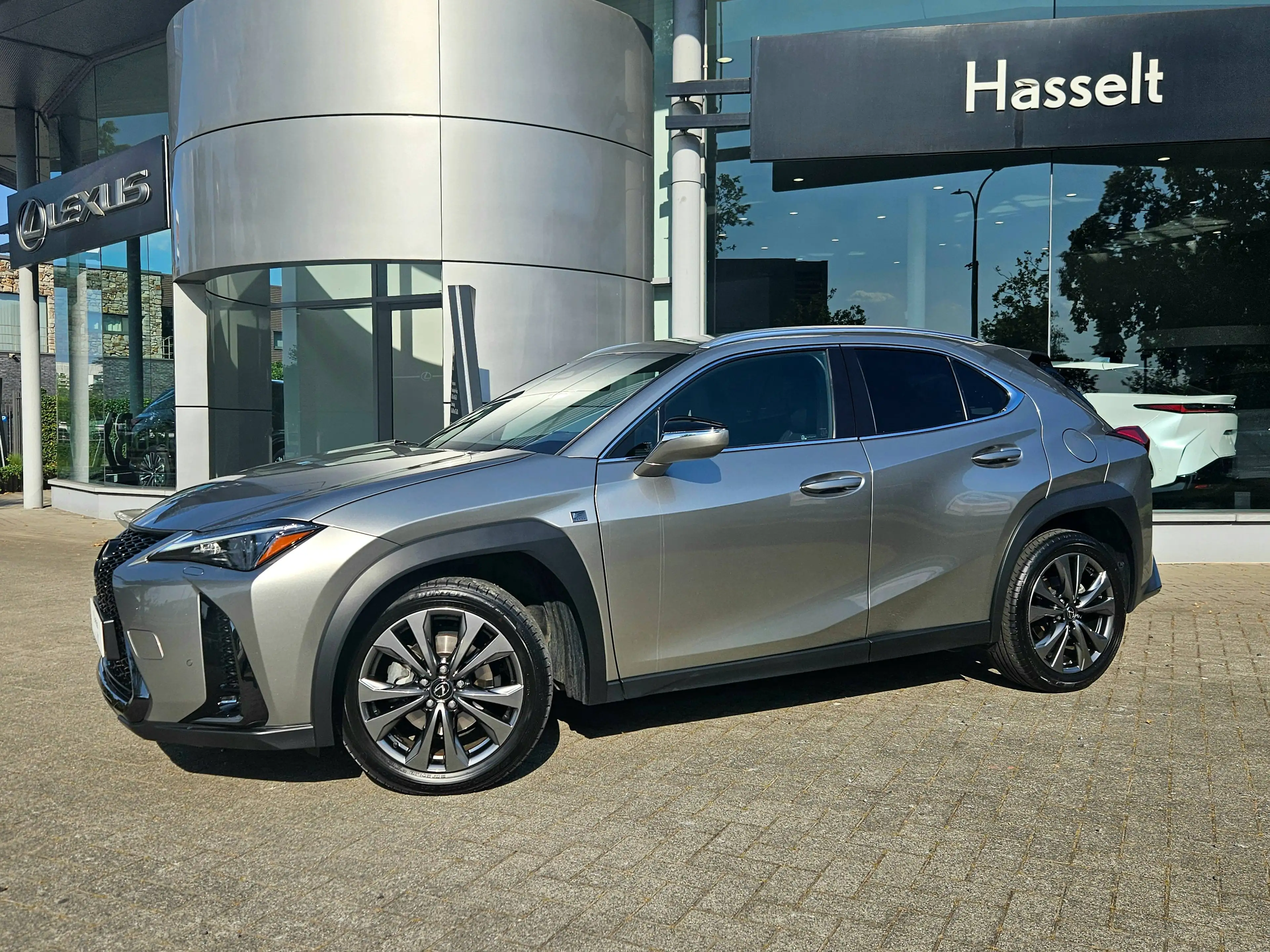 Lexus UX 300h UX 300h 2.0i FWD F Sport Design — photo 2