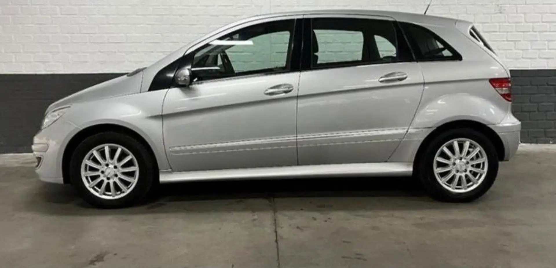 Mercedes-Benz B 150 Silver - 1
