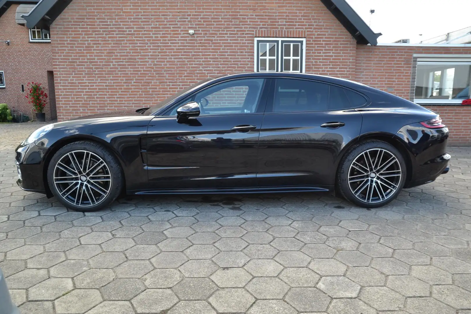 Porsche Panamera 2.9 4S - 441 PK - Airco - Navi+camara -Panoramadak Schwarz - 2
