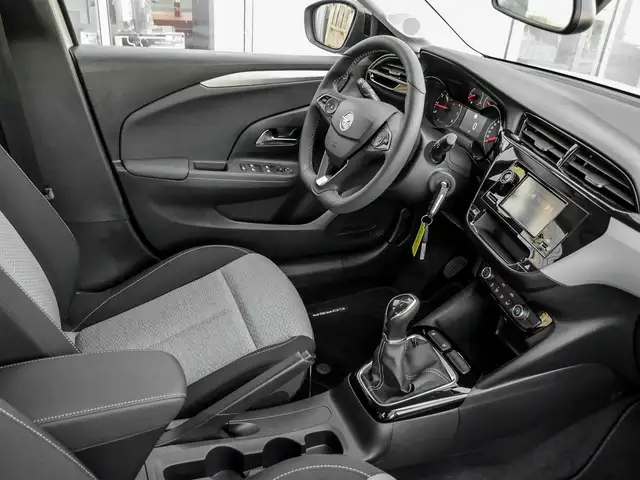 Opel Corsa view 4