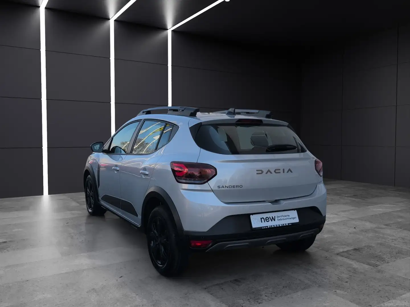Dacia Sandero Stepway Extreme+ TCe 110 Navi Rückfahrkamera Sitzh Grijs - 2