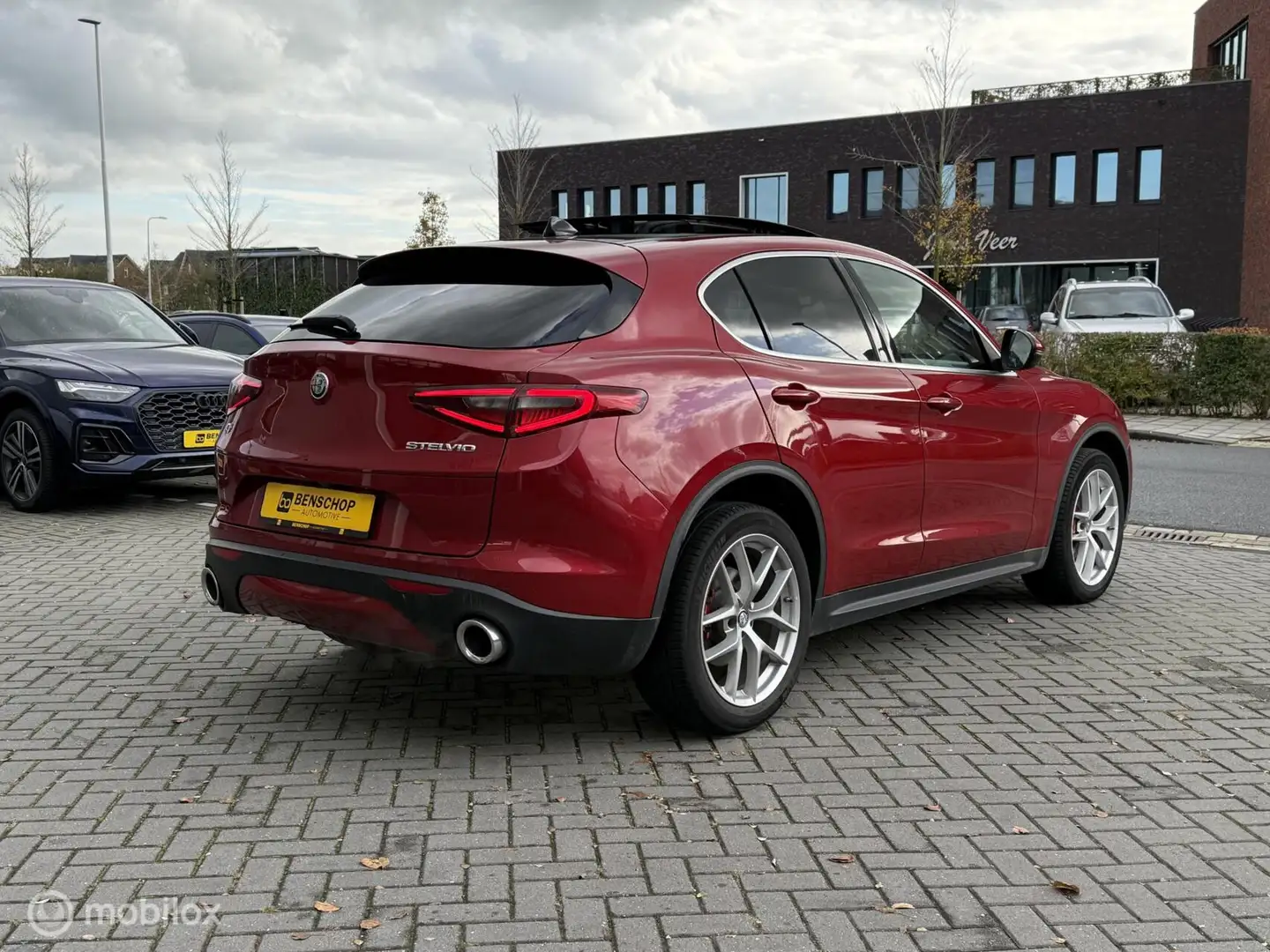 Alfa Romeo Stelvio 2.0 T AWD First Edition Competition Red Panodak Le Rojo - 2
