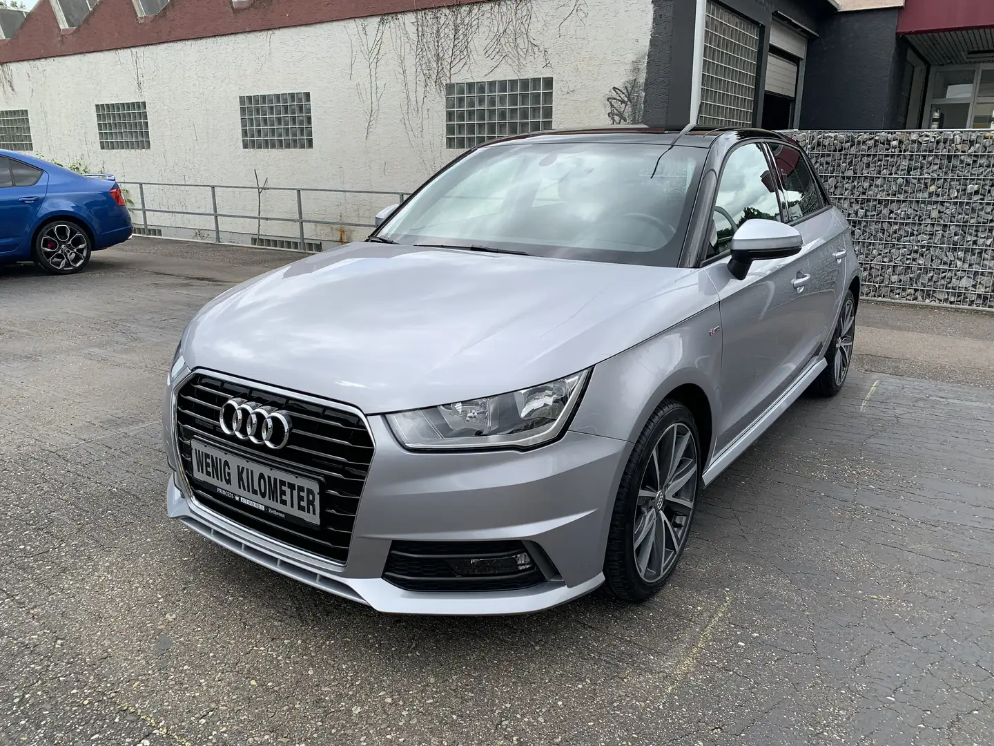 Audi A1 Sportback 1.0 TFSI ultra "S line" *1. Hand*Pano* Silber - 1