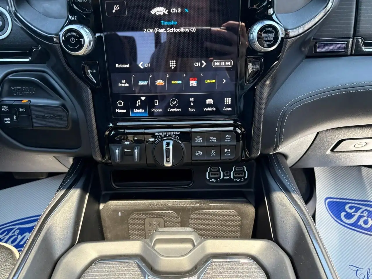 RAM 2500 снимка RAM 2500