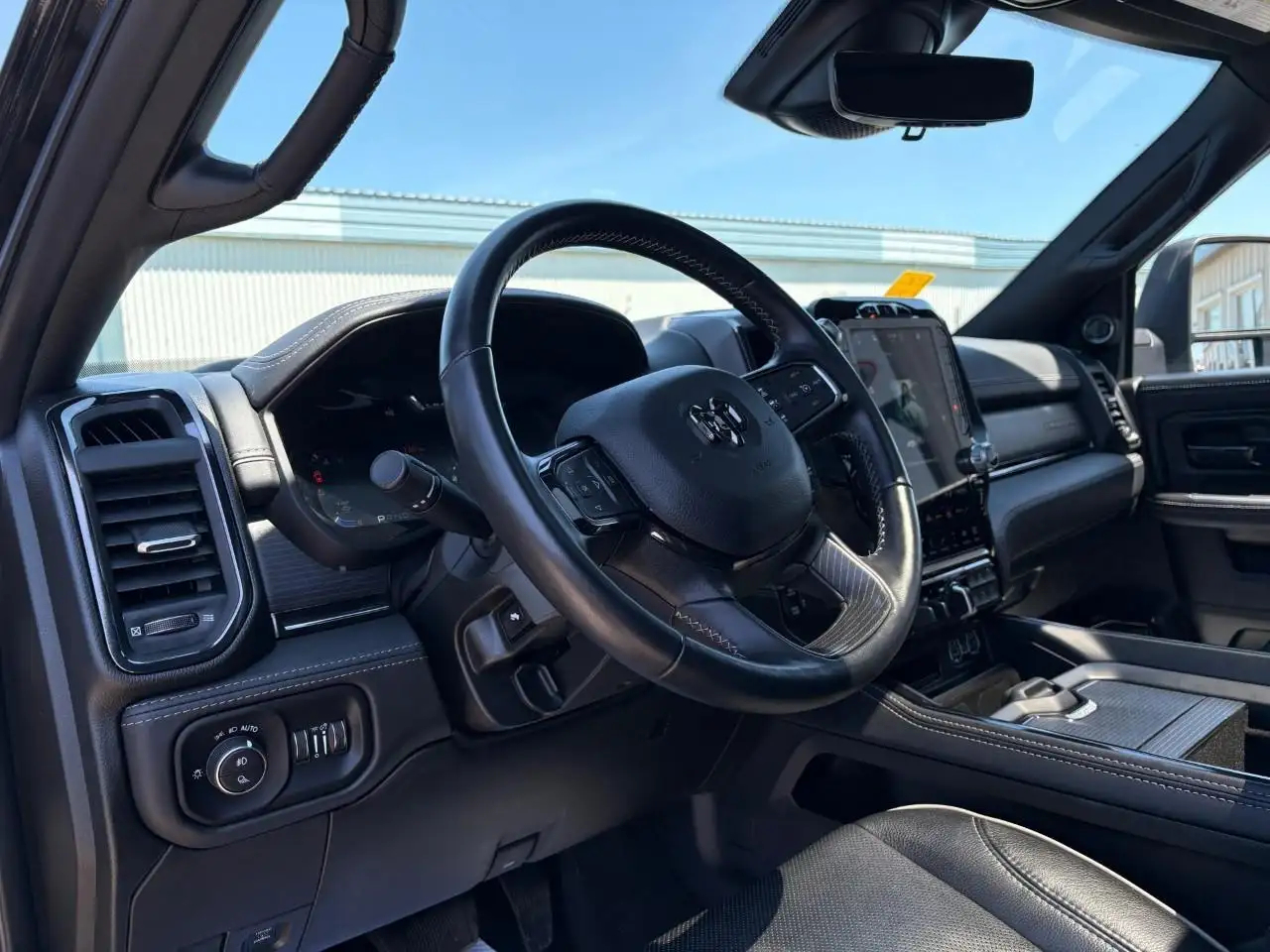 RAM 2500 снимка RAM 2500
