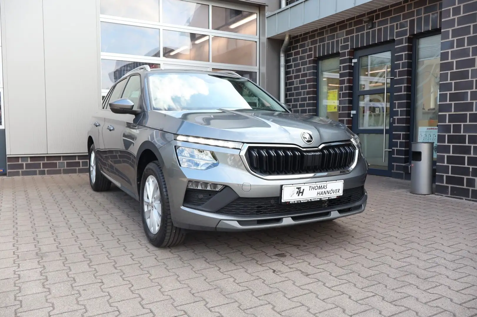 Skoda Kamiq Selection Automatik/AHK/Kamera/LED Gris - 1