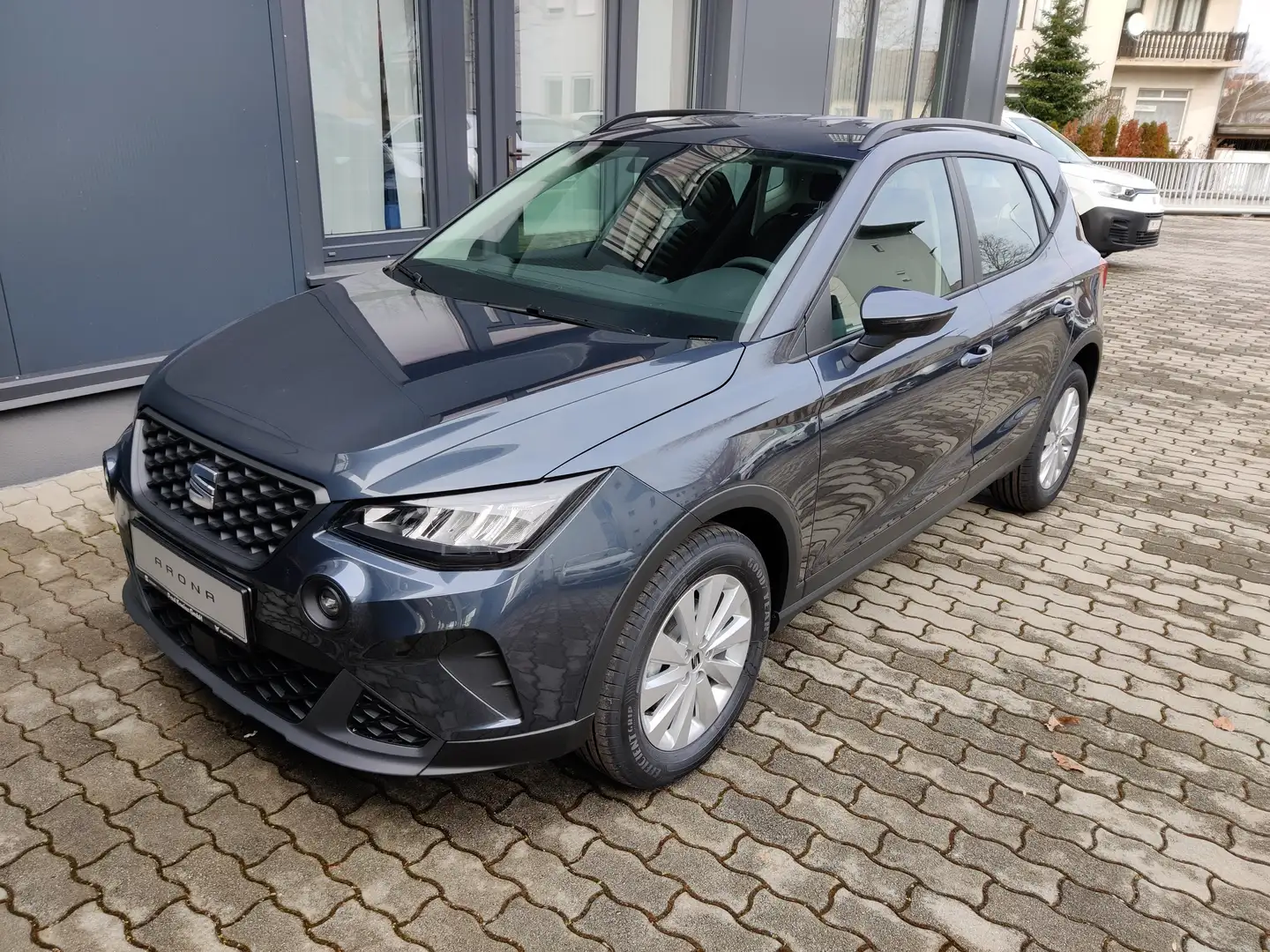 SEAT Arona Reference Edition Grijs - 2