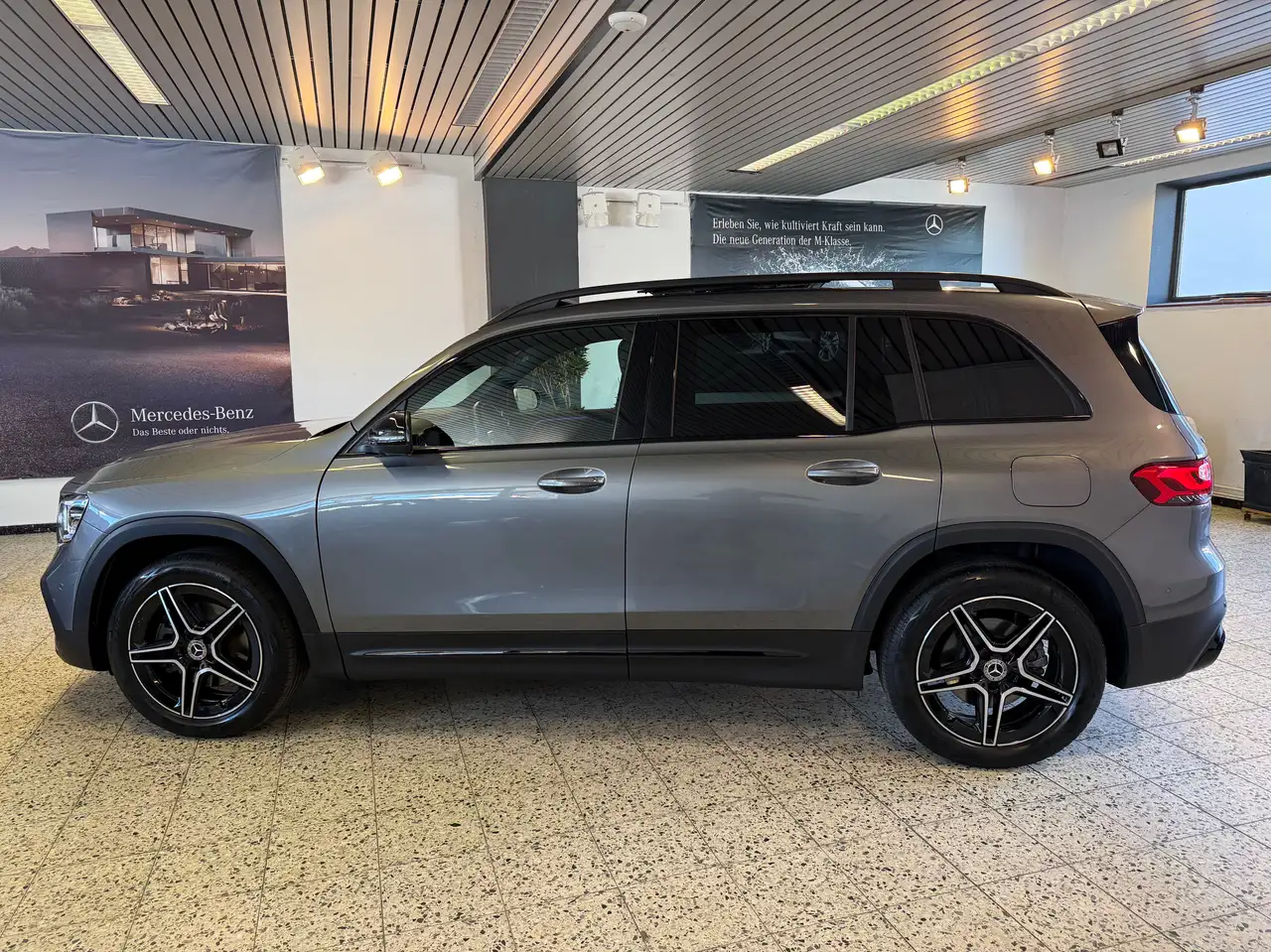 Mercedes-Benz GLB 250