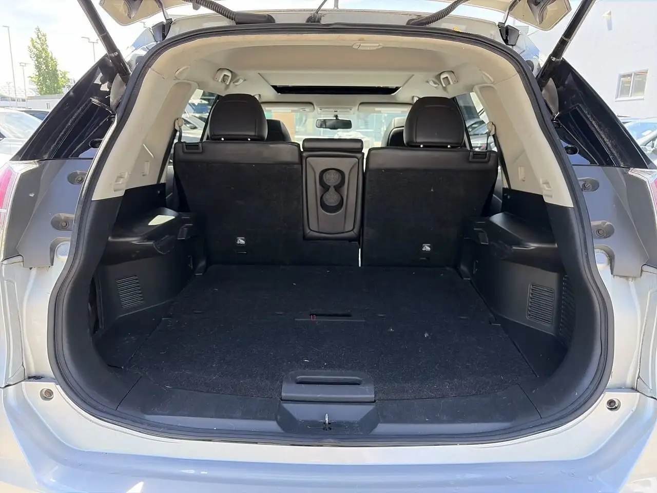 Nissan Rogue снимка Nissan Rogue